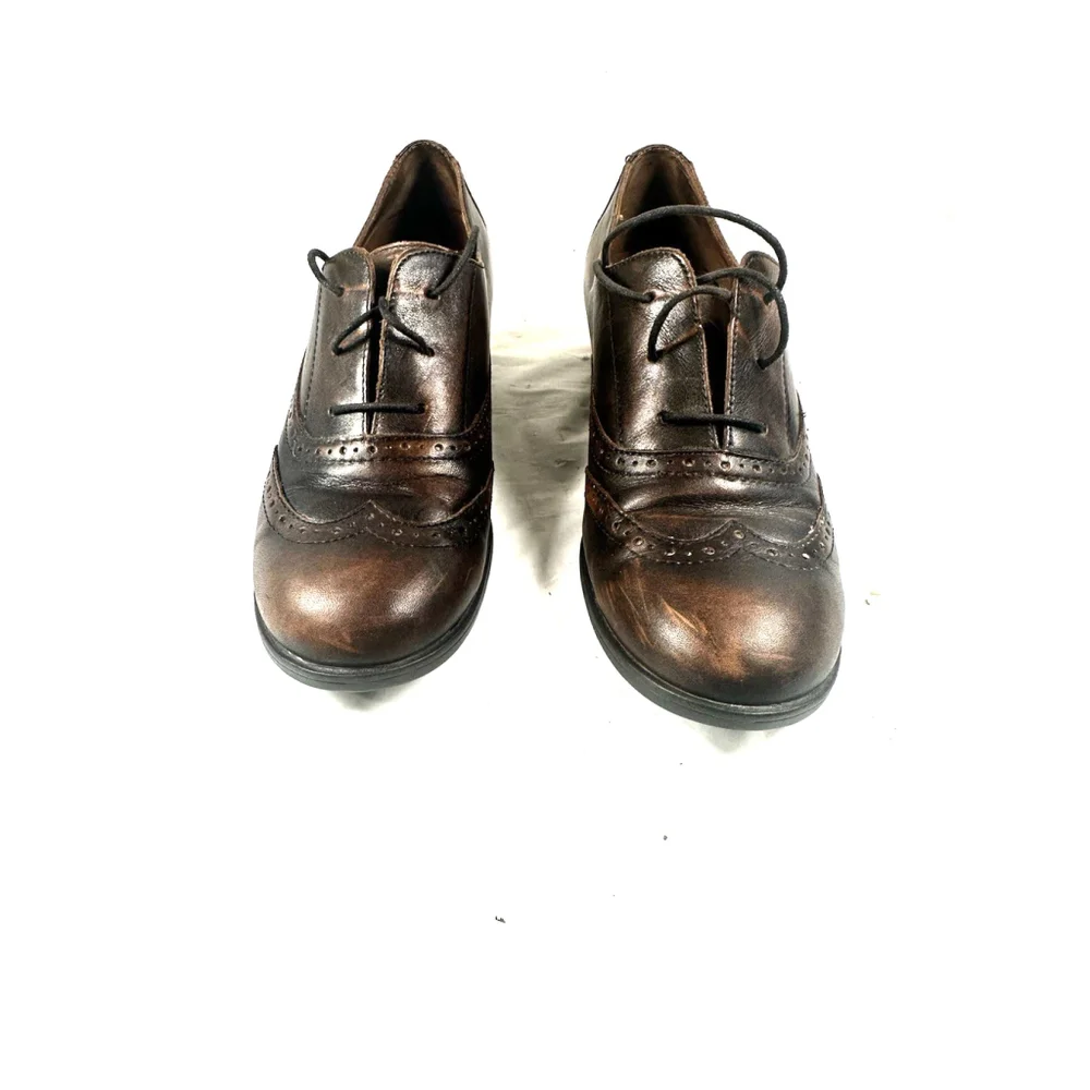 BORN Size 9 Leather Wingtip Naleigh Heeled Oxford Shoes EU 40.5 - Picture 3 of 15